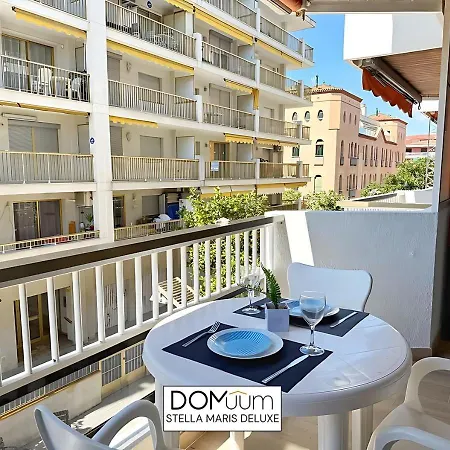 Domuum Holidays Apartment *